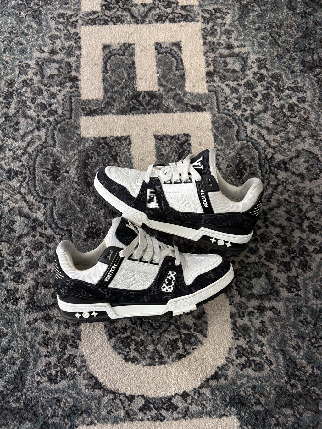 LV monogram trainers black/white 7LV (8.5-9M) NB U