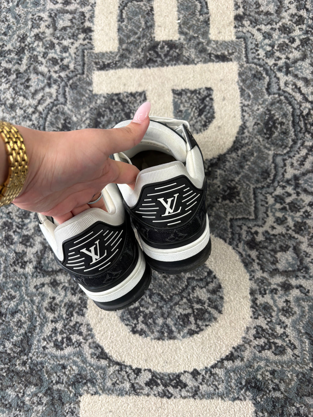 LV monogram trainers black/white 7LV (8.5-9M) NB U