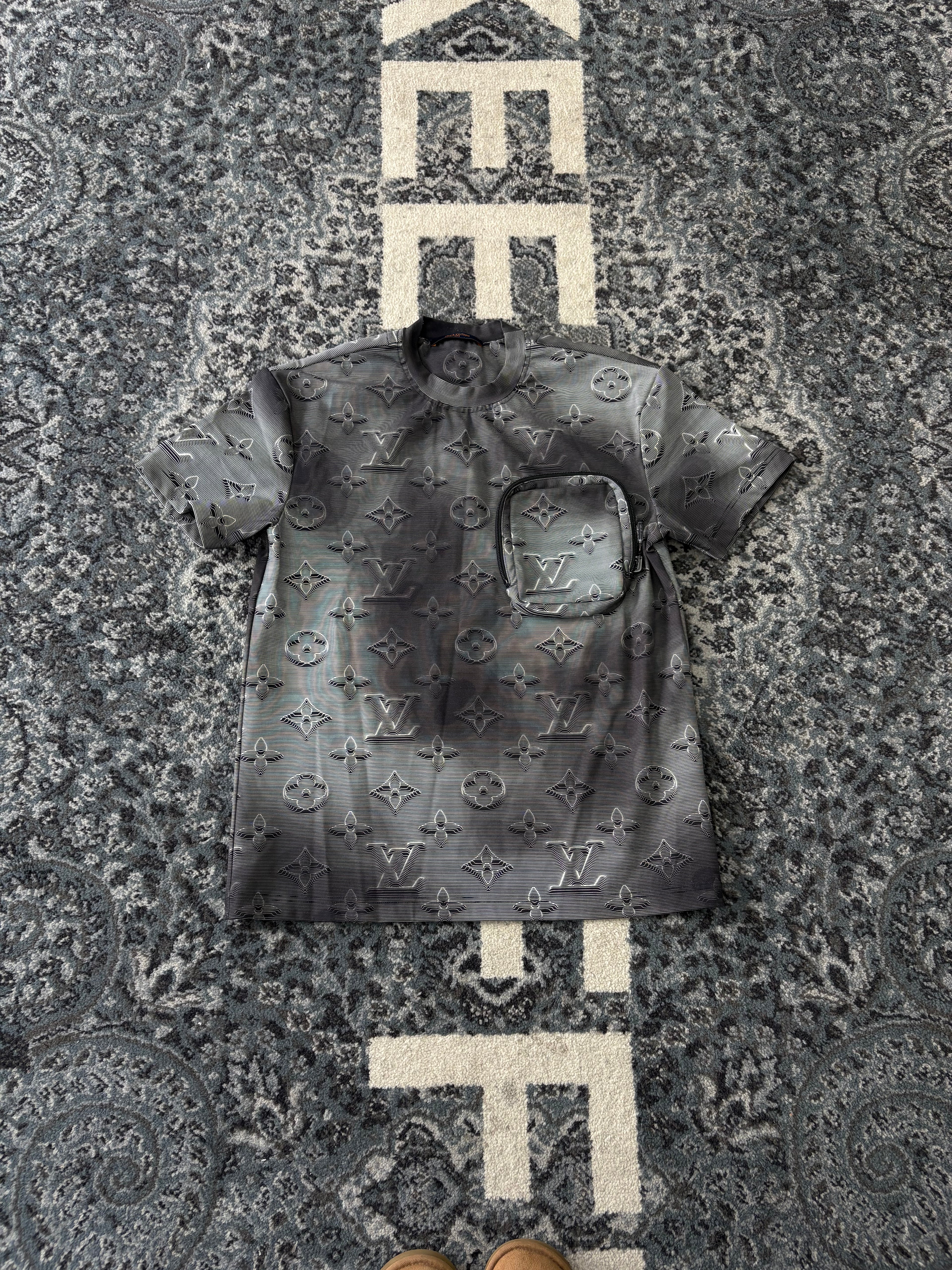 LV 3d pocket logo shirt grey XS U