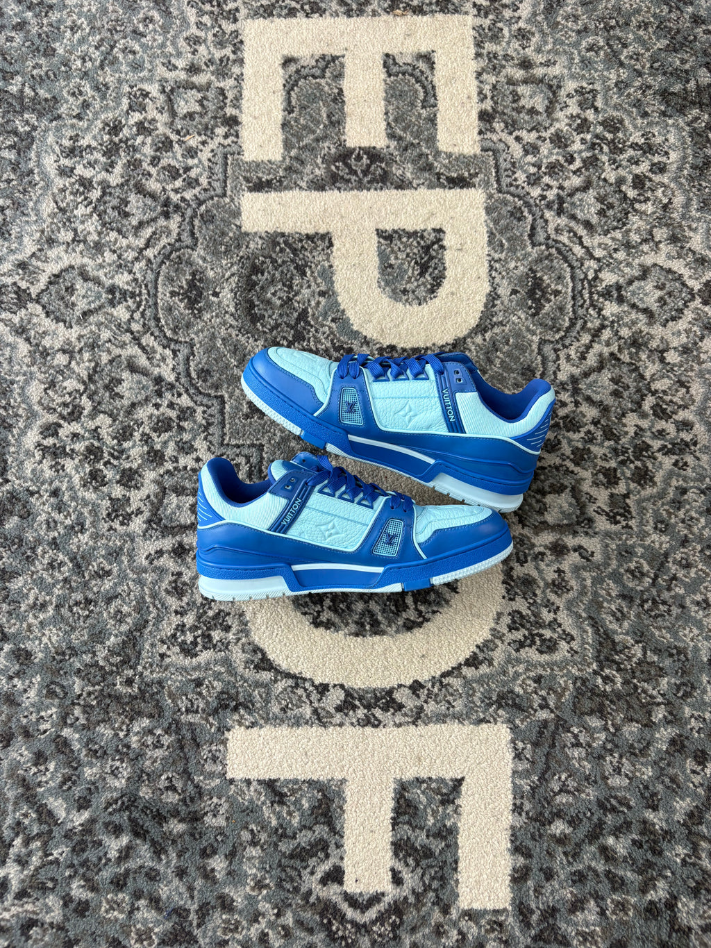 LV monogram trainers "arctic blue" 7LV (8.5-9M) DS NB