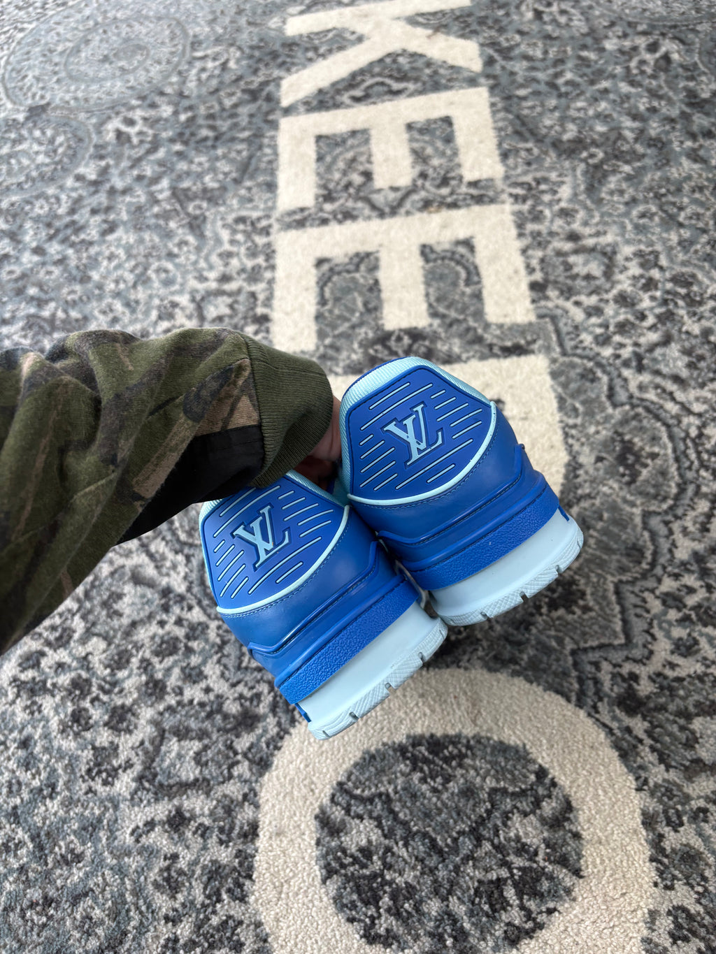LV monogram trainers "arctic blue" 7LV (8.5-9M) DS NB