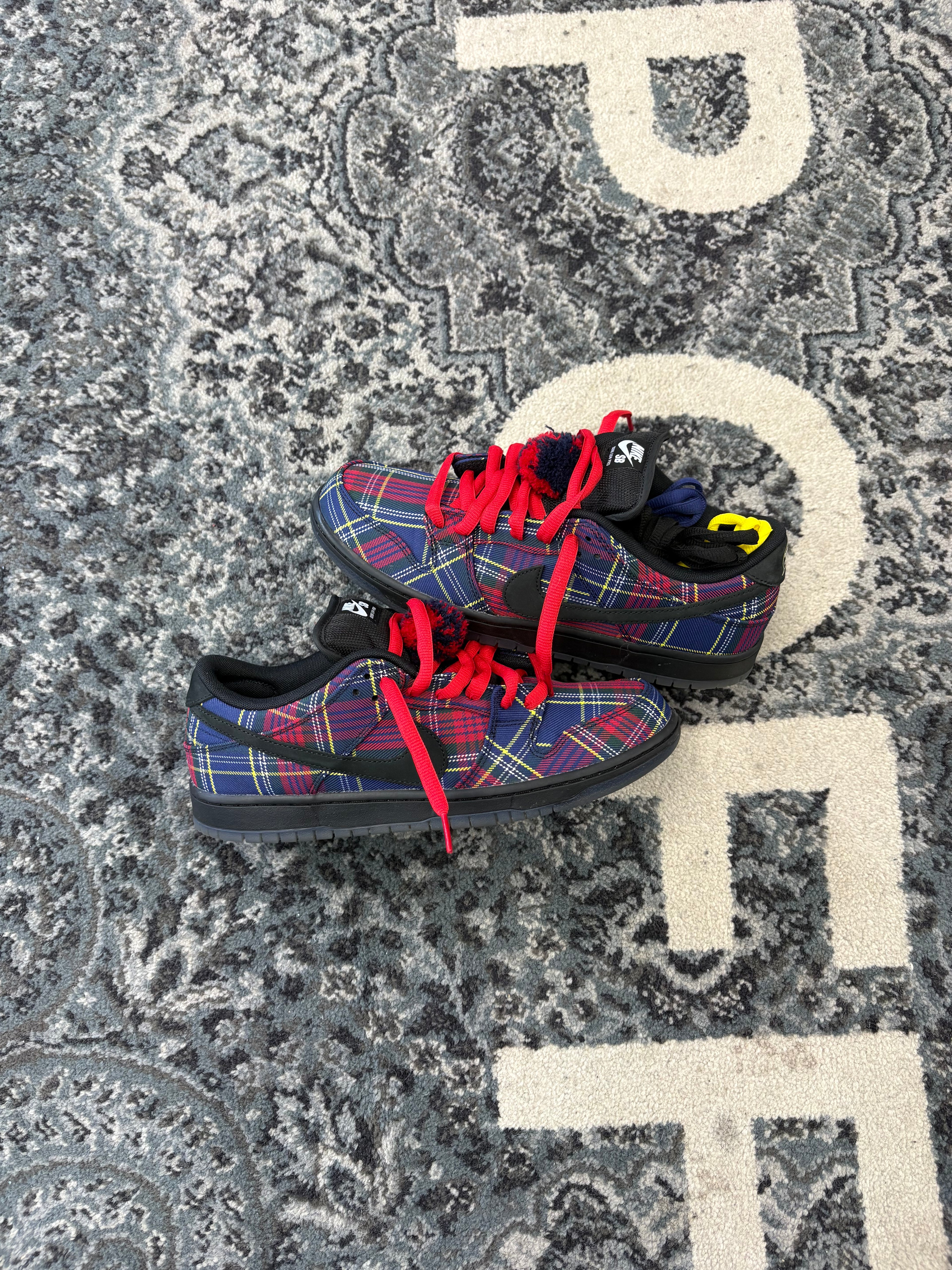 NIKE sb dunk low “nardwuar” 10.5M NB U