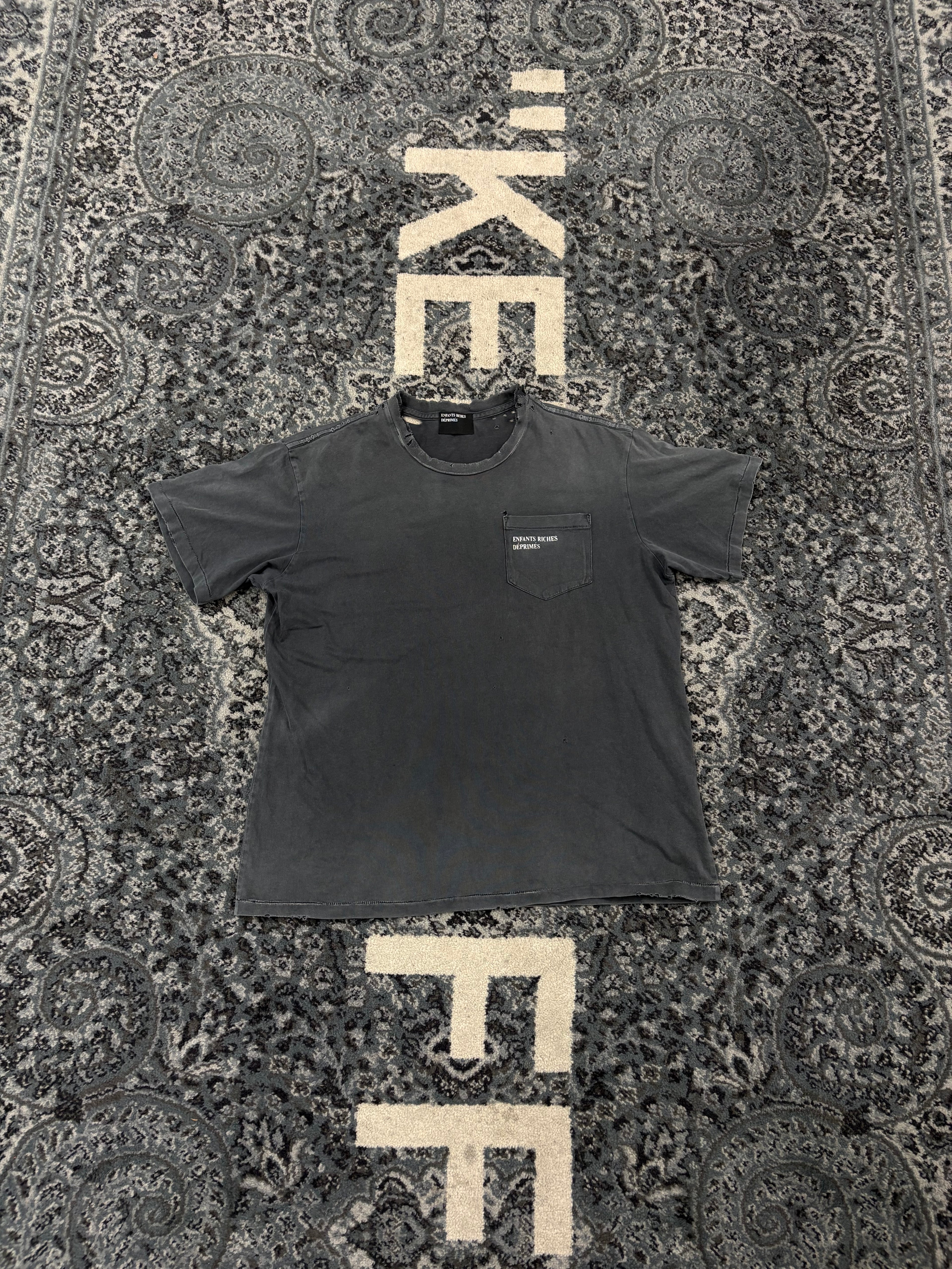 Erd Thrashed Logo Shirt Size XL U