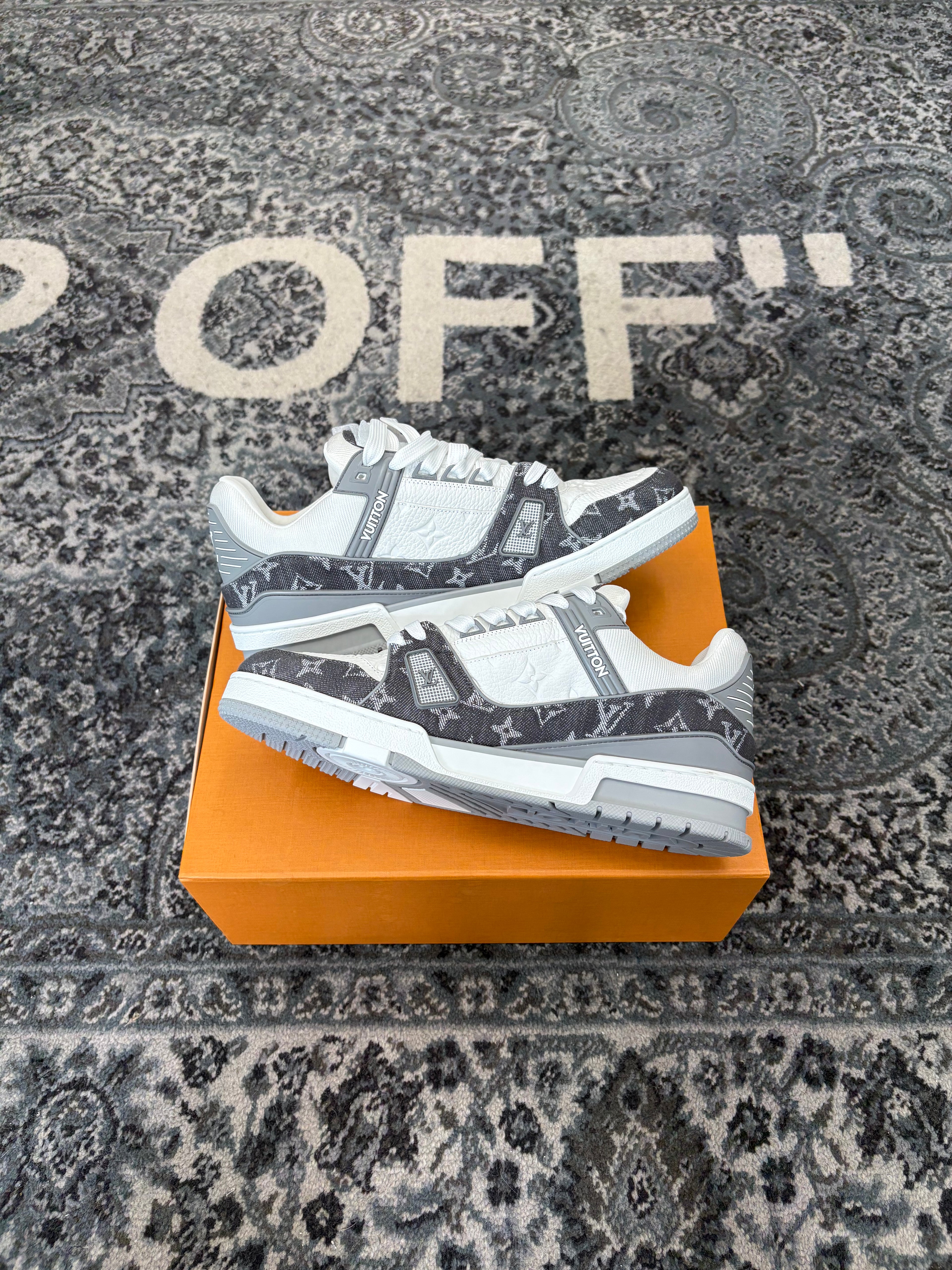 LV monogram trainers grey/white 9LV (10.5-11M) OG ALL DSWT