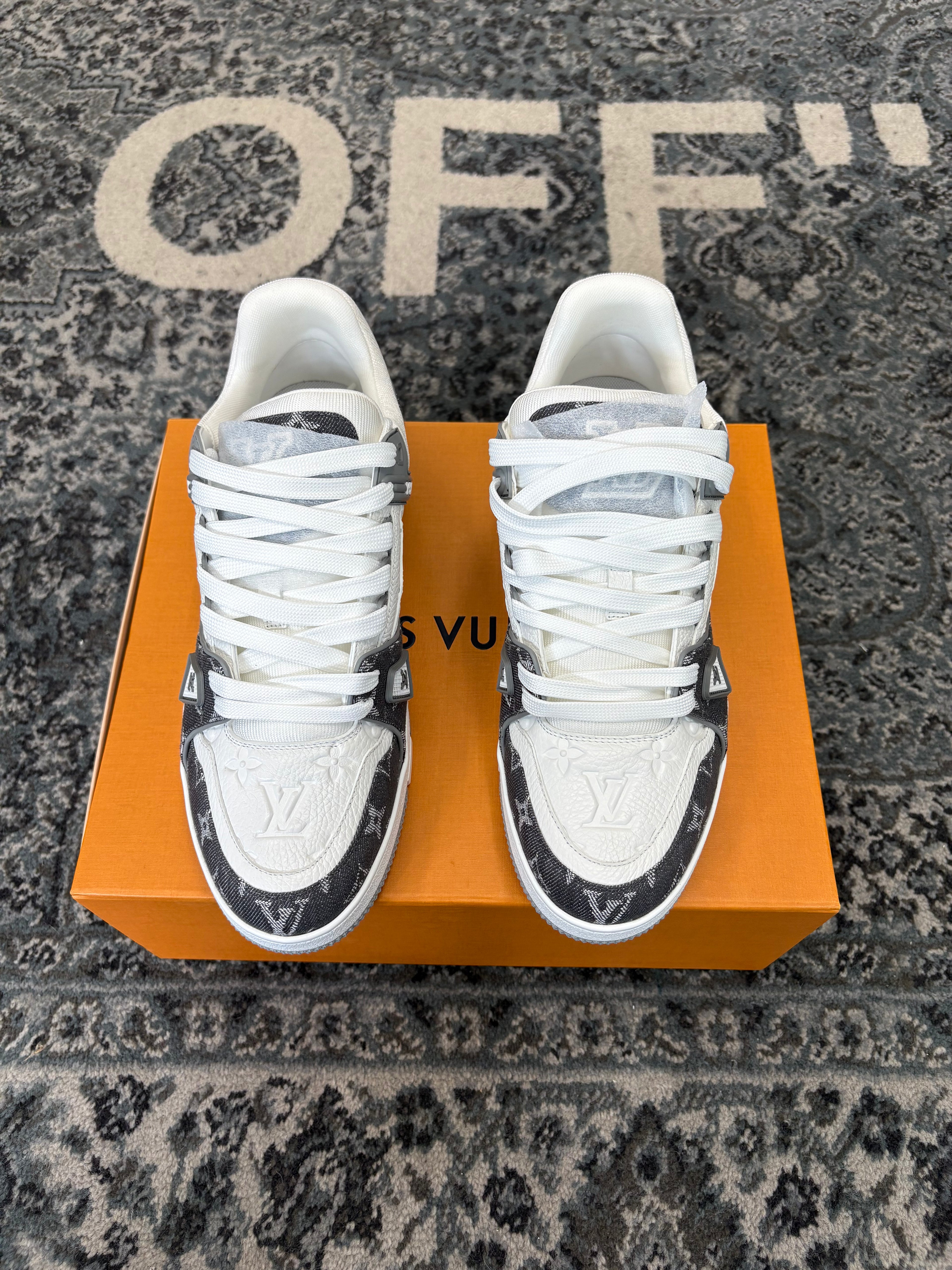 LV monogram trainers grey/white 9LV (10.5-11M) OG ALL DSWT