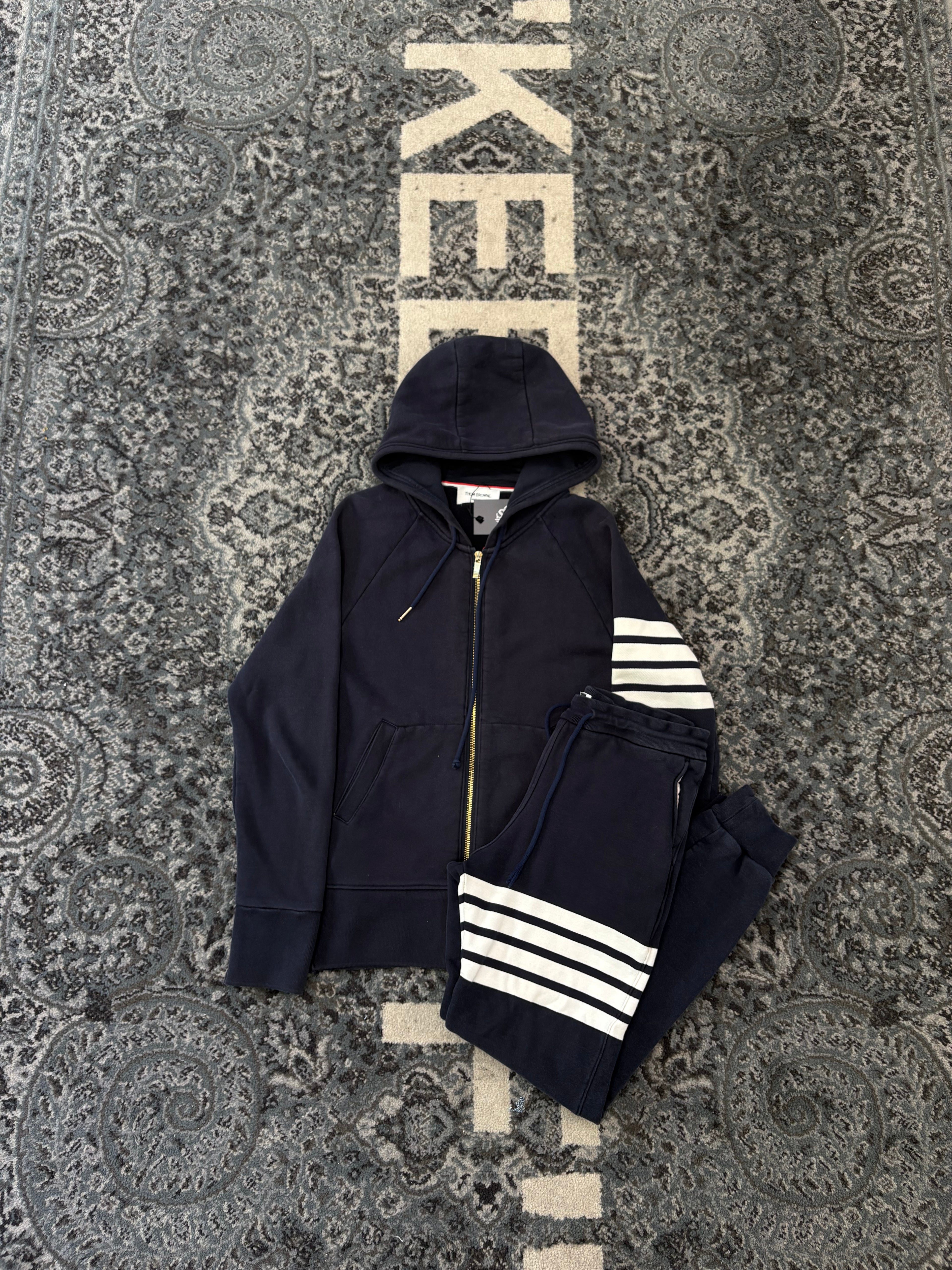 THOM BROWNE sweatsuit navy S U